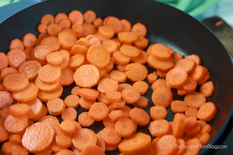 sliced carrots in pan