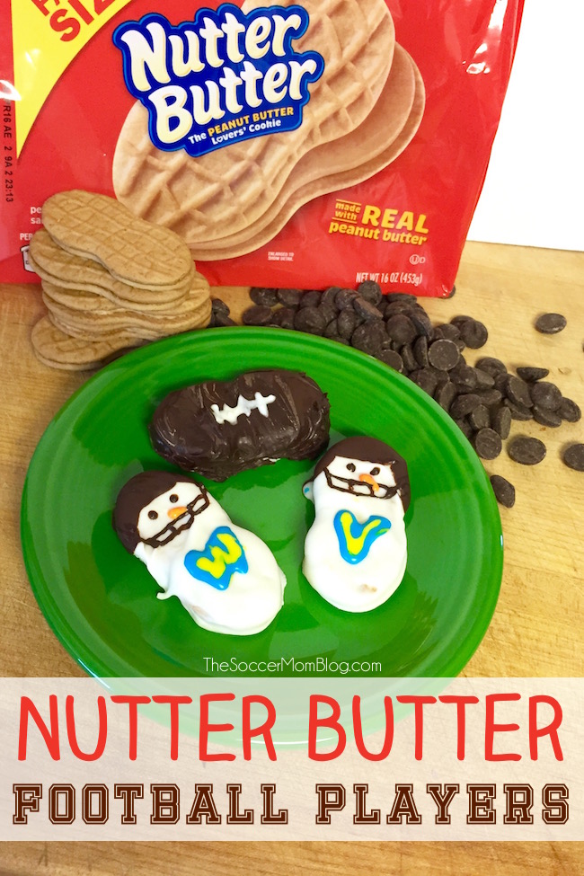 Nutter Butter Snowmen Football Player Cookies are a fun and easy holiday gift for the sports fans in your life, or the perfect game day treat!