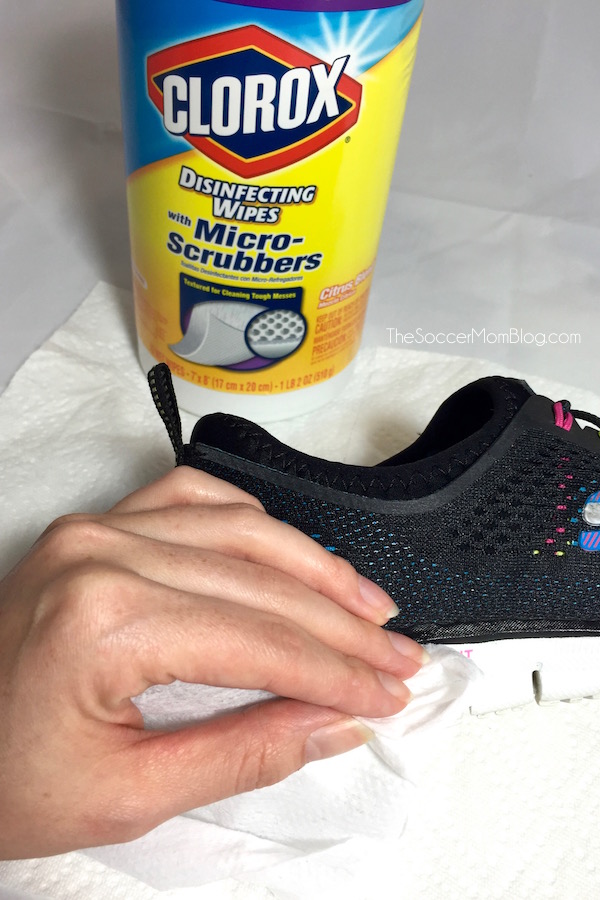 Forget pricey cleaners and special brushes that shoe stores will try to sell you! Quickly and easily whiten shoe soles with a surprising household item!