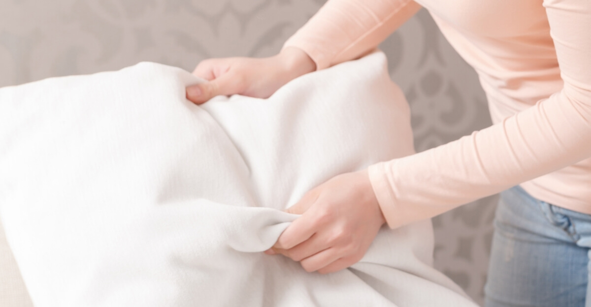 A review of some of the most commonly suggested methods to fluff pillows. One method stood out as easy and practical, with heavenly-smelling results!