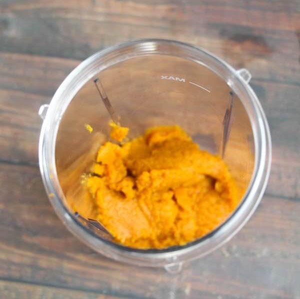 pumpkin puree in blender