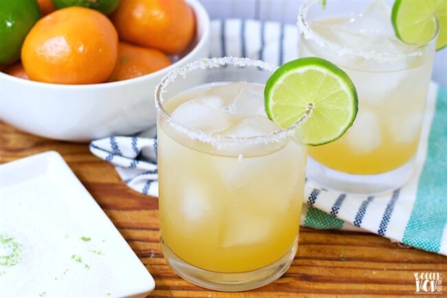Forget powders and mixes — this simple skinny margarita recipe uses only natural ingredients for a fresh and refreshing cocktail.