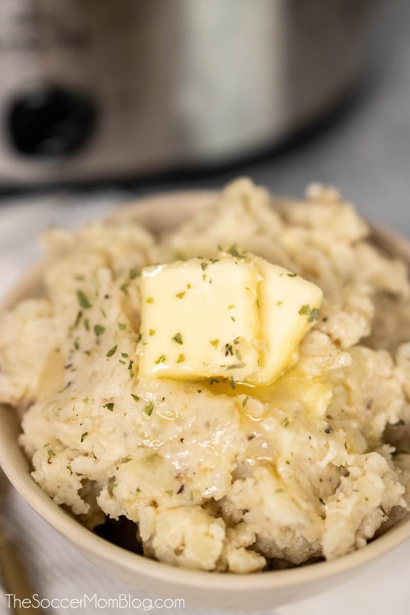 crockpot mashed potatoes with butter and herbs