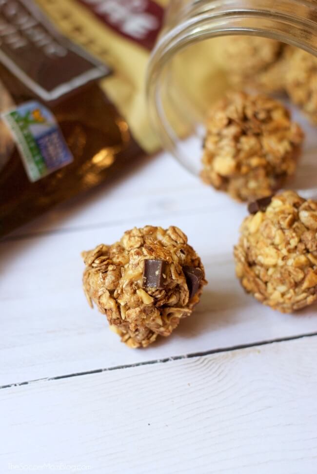 These chocolate peanut butter protein balls are pure genius!! Kid-approved, high-protein, whole grains, gluten free, and EASY to make! (Only 3 ingredients!)