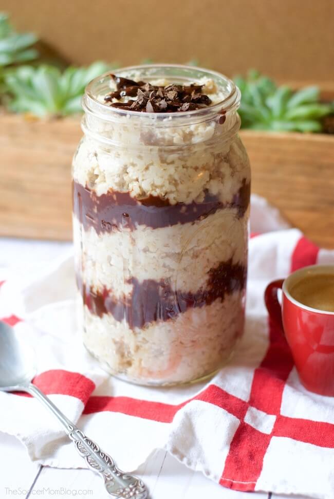 These Chocolate & Espresso Overnight Oats are a delicious boost of energy to start your morning. An easy grab-n-go breakfast.