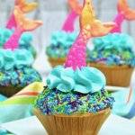 Wie man Meerjungfrauenschwanz-Cupcakes macht