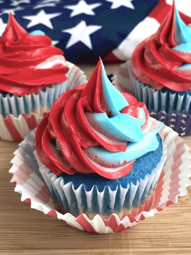 cropped-Patriotic-Swirl-Cupcakes-Close.png
