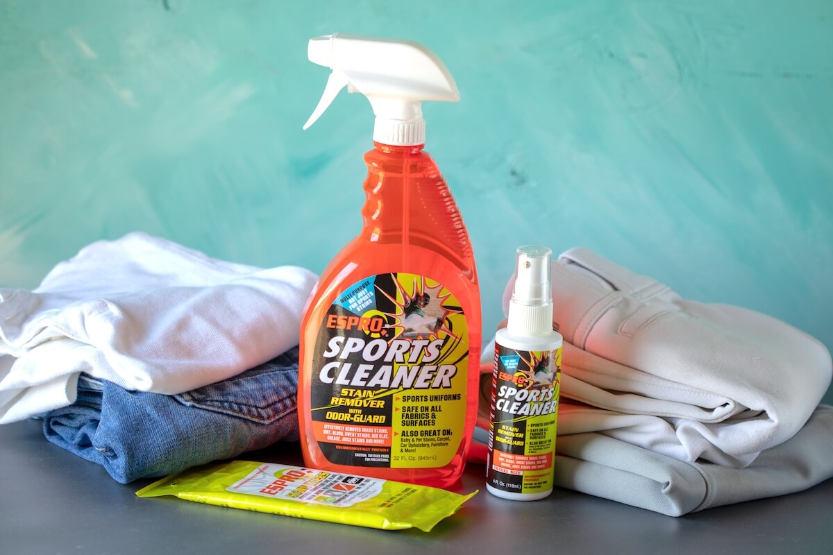 How to easily, safely, and effectively remove grass stains from kids clothes without dangerous chemicals and without heavy scrubbing!