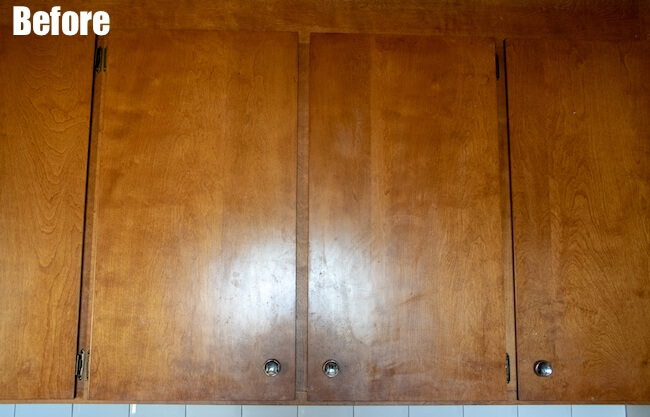 Wooden kitchen cabinets before farmhouse kitchen redo
