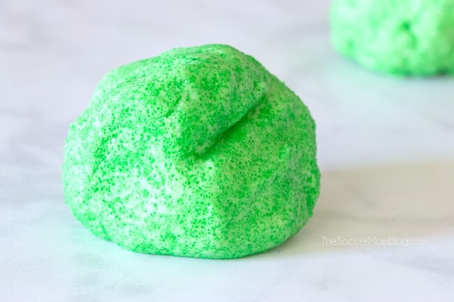 The original and BEST edible Jello slime recipe is only 3 ingredients and changes color when you mix it! Click for easy VIDEO tutorial & instructions.