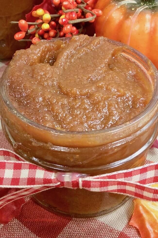 It's Fall in a jar! This Instant Pot Pumpkin Apple Butter is easy (less than 30 minutes to make!) and apple-solutely delicious!