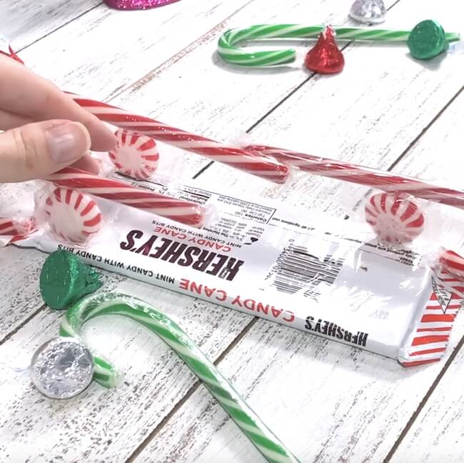 How to build a candy sleigh for Christmas