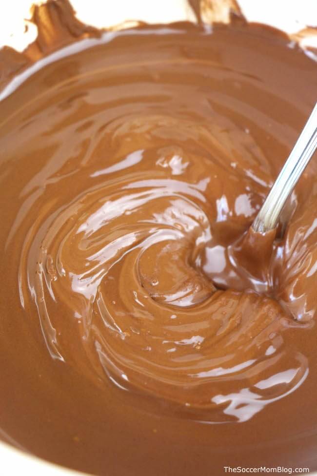 melting chocolate to make Nutella fudge