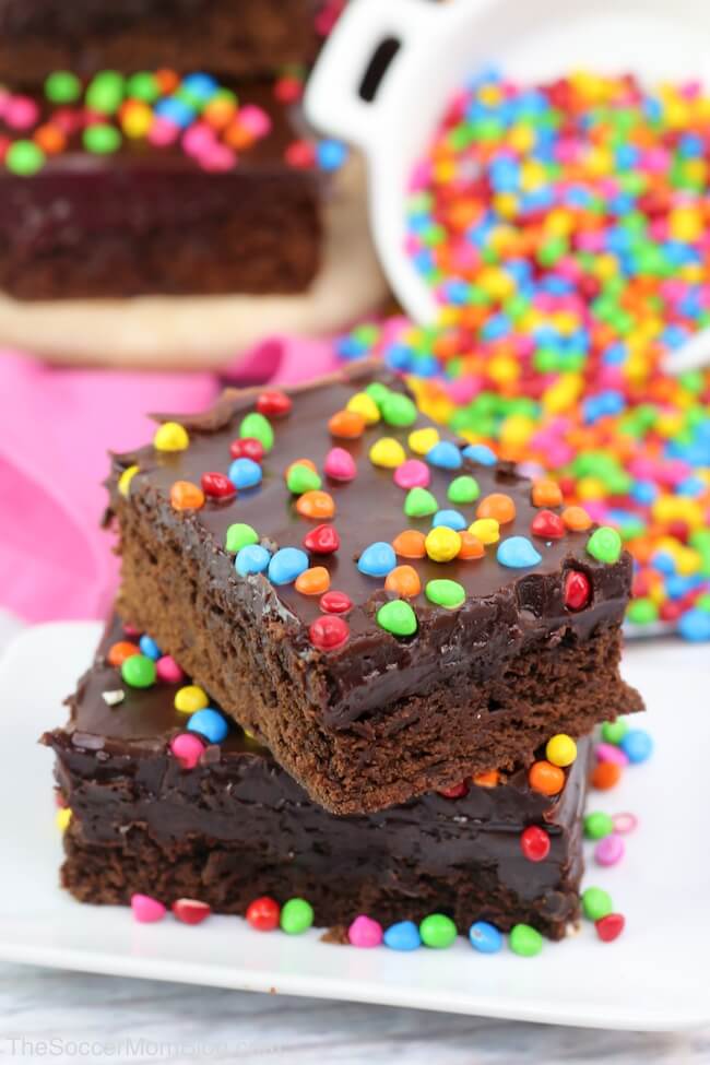 If you love the classic Little Debbie treats as much as we do, you'll get a kick out of these homemade Cosmic Brownies!
