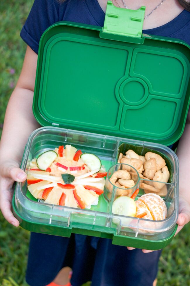 How to make a fun and easy zoo themed lunch for kids.