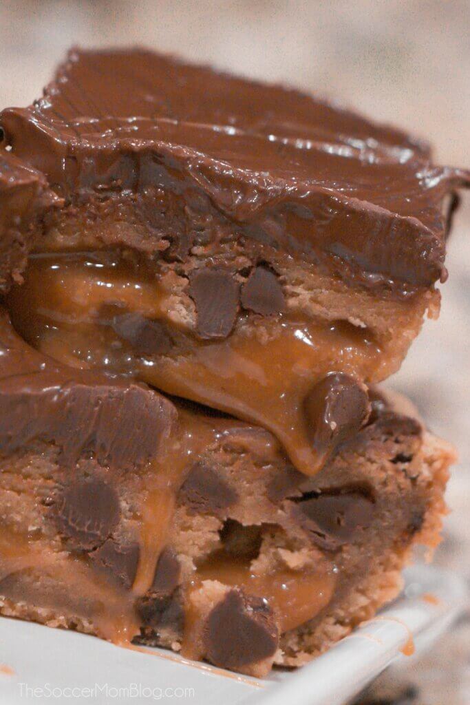 chocolate chip cookie bars filled with caramel