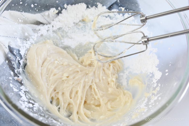 mixing cream cheese icing from scratch
