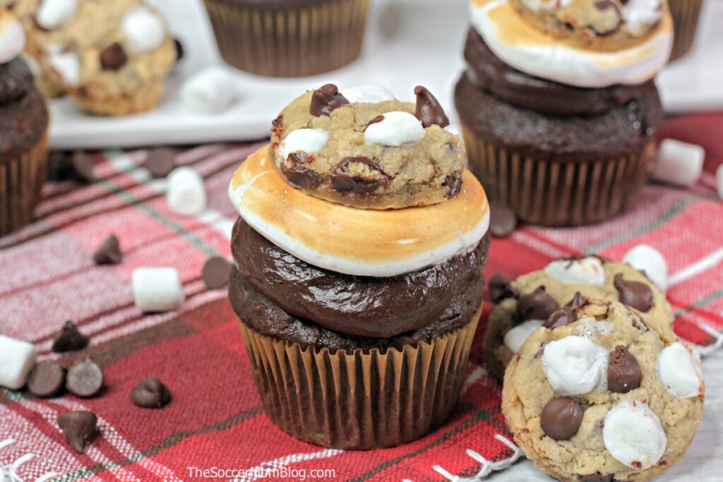 s'mores cupcakes topped with cookies