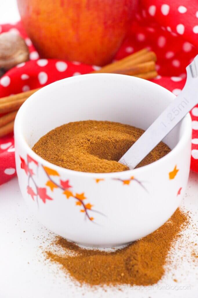 Homemade Apple Pie Spice in a cup