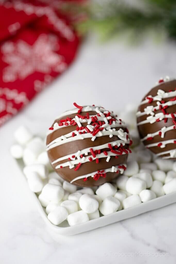 hot cocoa bombs with marshmallows