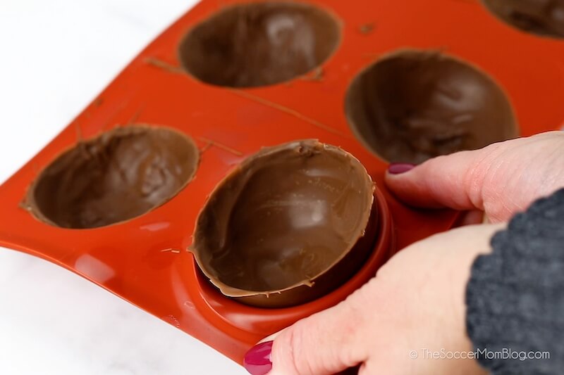 removing hot cocoa bombs from mold