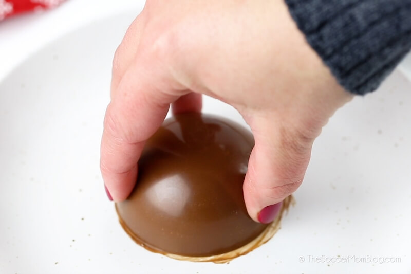 melting the edge of chocolate shell