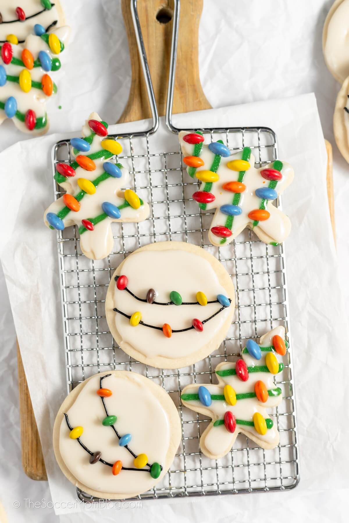 wire rack with Christmas light cookies