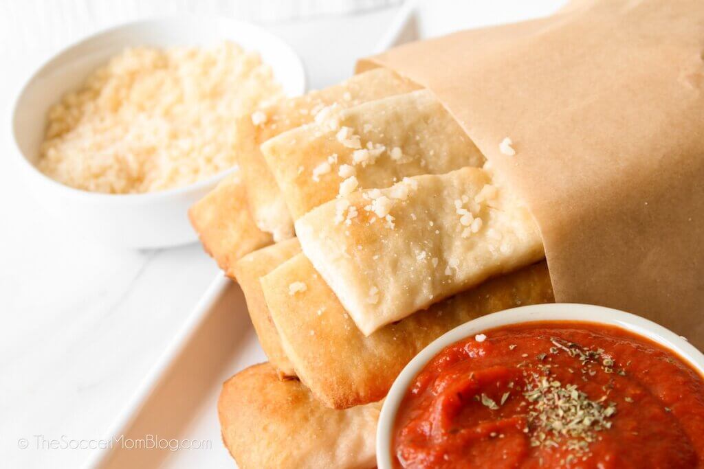Copycat Little Caesars Crazy Bread Recipe - The Soccer Mom Blog